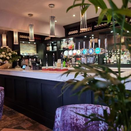 The Lion Hotel Brewood Dış mekan fotoğraf