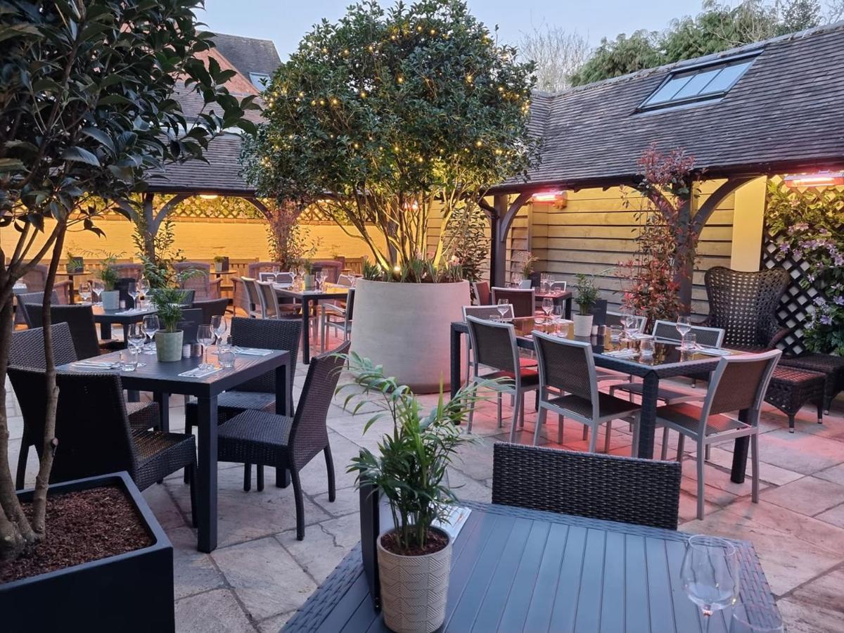 The Lion Hotel Brewood Dış mekan fotoğraf