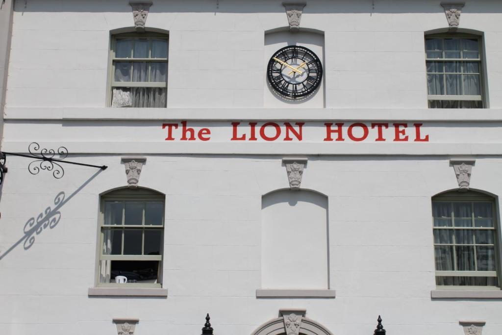 The Lion Hotel Brewood Dış mekan fotoğraf